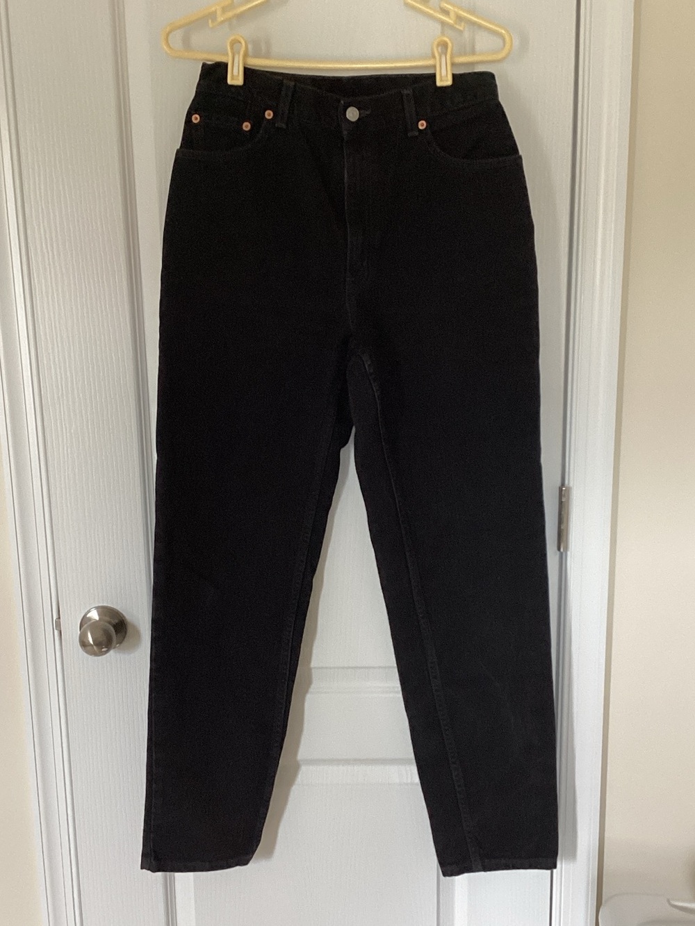 Levi's 550 High-Rise Black Straight Jeans